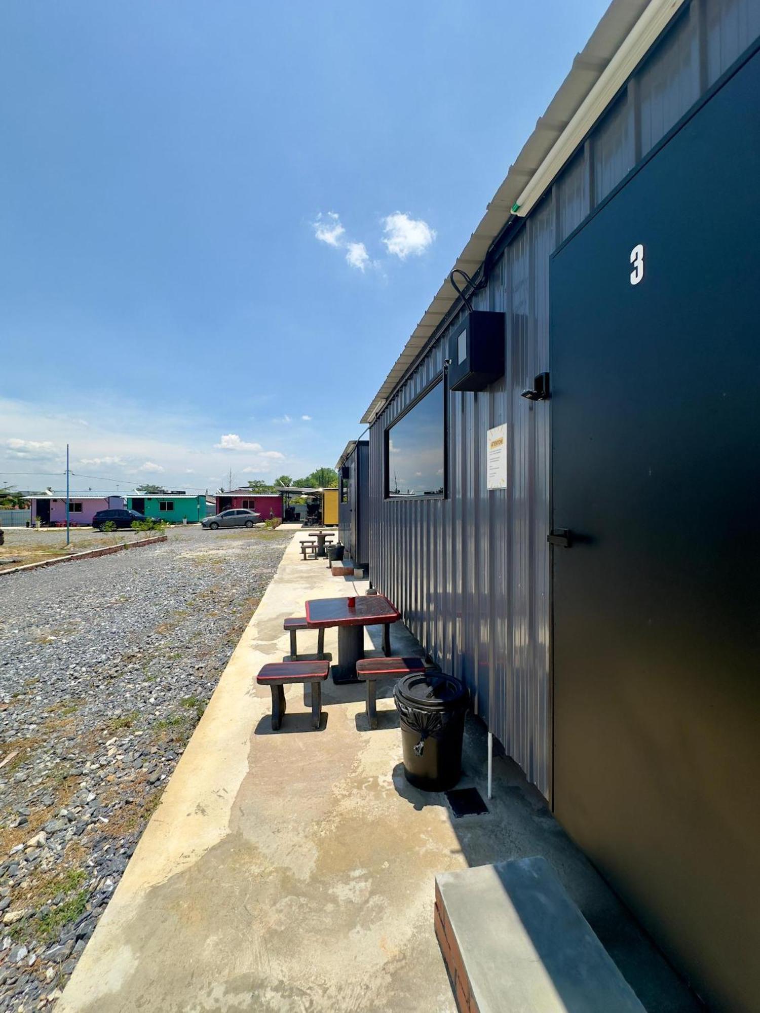 Padang Besar Gray Cabin Exterior foto