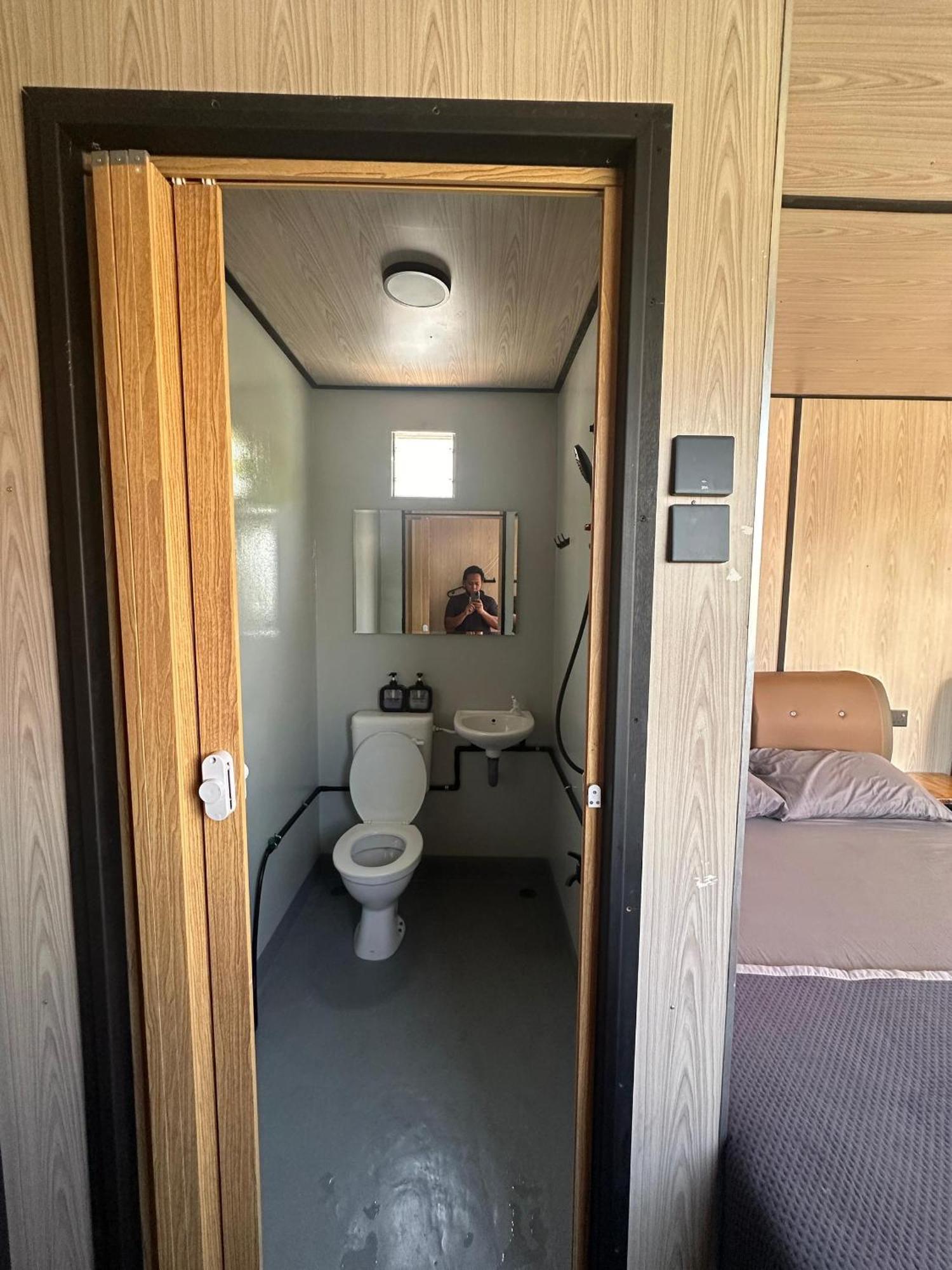 Padang Besar Gray Cabin Exterior foto